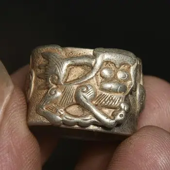 2 см, Рядко, древно китайски бижу пръстен Miao Silver Lion Beast Flower Лъки Hand