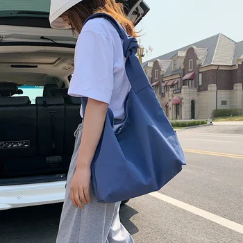 Пролетно-лятна нова дамски найлон корея чанта през рамо, жените универсална модна чанта на рамото, елегантна чанта с голям капацитет